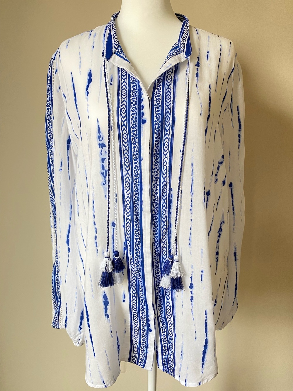 Chico’s Tie Dye Button Down Blouse L 2 Blue White Modal Tassel Artsy Boho